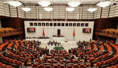 Çalışma ve Toplumsal Güvenlik Bakanı Vedat Işıkhan: Minimum fiyat belirleme komitesinden herkesin mutabık kaldığı bir fiyat düzeyi bekliyoruz
