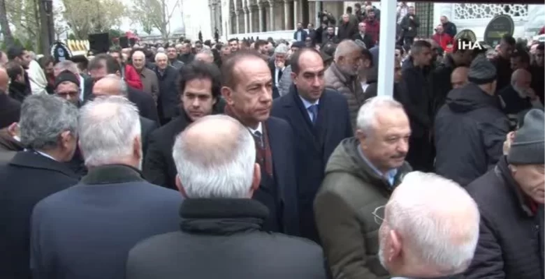 Eski Diyanet İşleri Lideri Doğan, İstanbul’da toprağa verildi