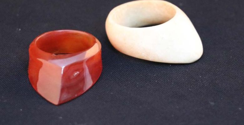 Hasankeyf’teki hafriyatlarda şifa tası ve iki okçu yüzüğü bulundu