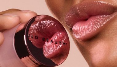 JLo Beauty Birinci Dudak Eserini Çıkardı
