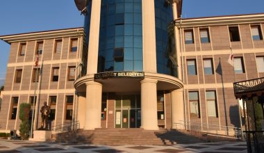 MHP’li lider yardımcısından MHP’li belediye liderine kabahat duyurusu