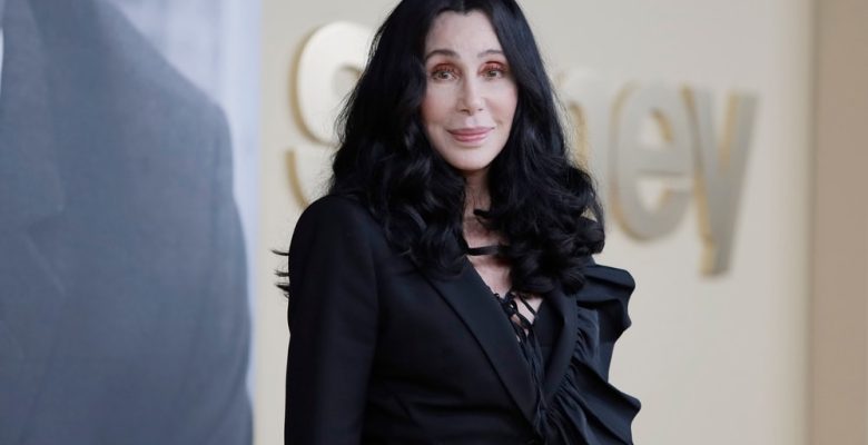 Müzik efsanesi Cher’den bayanlara “genç erkek” tavsiyesi