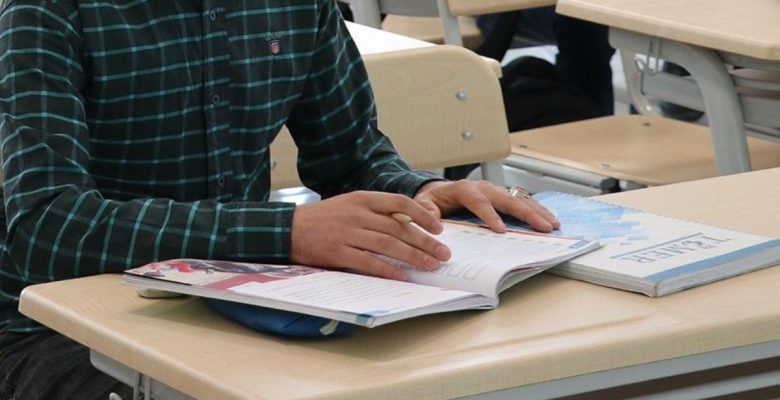 Sarsıntı bölgesinde özel okul öğrencilerine dayanak