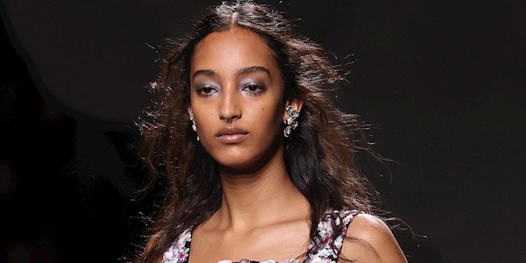 Sihirli Değnek: En Uygun 10 Göz Farı Stick