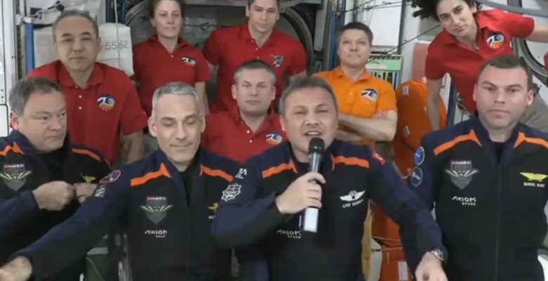 Alper Gezeravcı uzaydaki deneylerine başladı