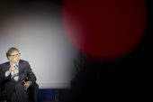 Bill Gates’ten hakkındaki Covid-19 ve mikroçip komplo teorilerine karşılık