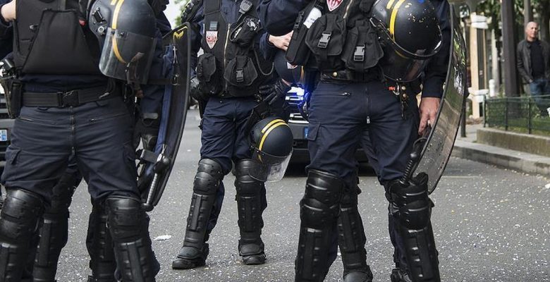 Coplu tecavüz davasında polislere ‘hafif’ ceza