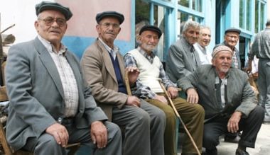 Emeklilerin gündeme gelmesini engellediler