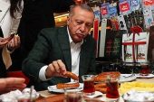 Erdoğan’ın hesabıyla millet bir bardak çayla, bir simide bile layık görülmüyor