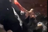 Karaköy’de Vapurdan Düşen Kişi Midyeci Tarafından Kurtarıldı