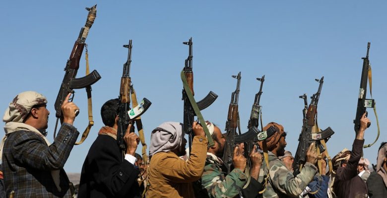 Krizi artıracak gelişme! ABD savaş gemisi vuruldu