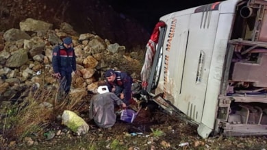 Mersin’de yolcu otobüsü devrildi: 7 meyyit, 30 yaralı