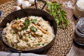 Mükemmel Mantarlı Risotto Tarifi! Üstelik şarap eklemenize gerek kalmadan…