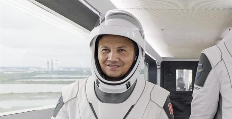 Tarihi seyahat: Birinci Türk astronot Alper Gezeravcı’nın uzay vazifesi dünyada yankılandı