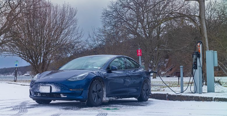 Tesla 2024’te daha yavaş bir büyüme öngörüyor