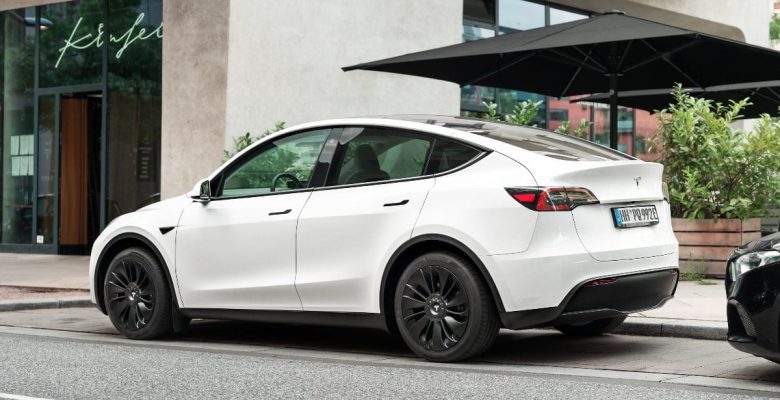Tesla Model Y tarihe geçti: Avrupa’da en çok satılan araba