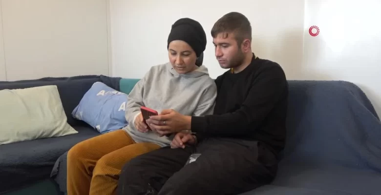 10 saat enkaz altında kalan anne ve oğlu, birlikte yaşama tutundu