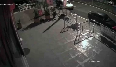 Adana’da Hırsızlık Olayı: Motosikleti Hafif Ticari Araça Yükleyerek Çaldılar