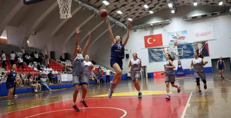 Aydın’da U16 Kızlar Basketbol Bölge Şampiyonası Tamamlandı