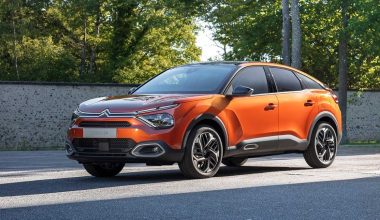 Citroen C4 ve C4 X, 48V hafif hibrit teknolojisiyle tanıştı