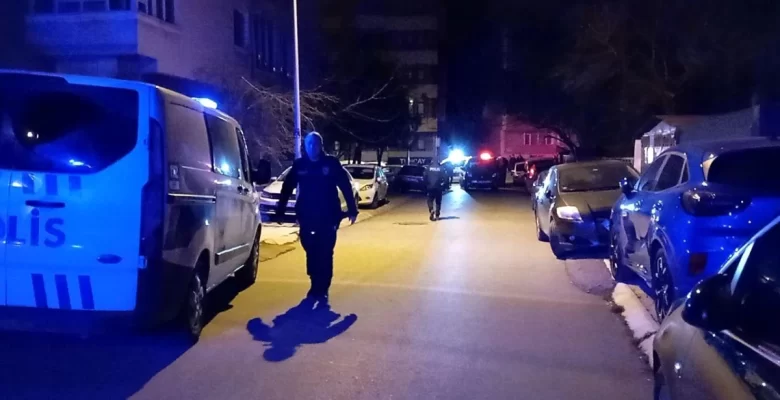 Çorum’da Sokakta Para İstemek İsteyenler Bıçakladı