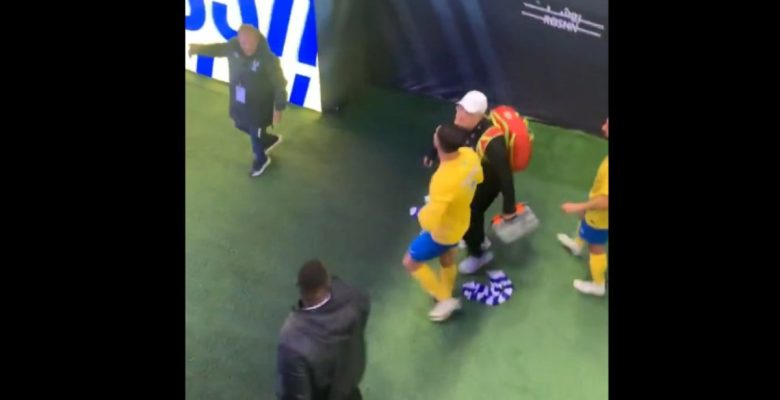 Cristiano Ronaldo’dan olay hareket: Al Hilal formasını şortuna soktu