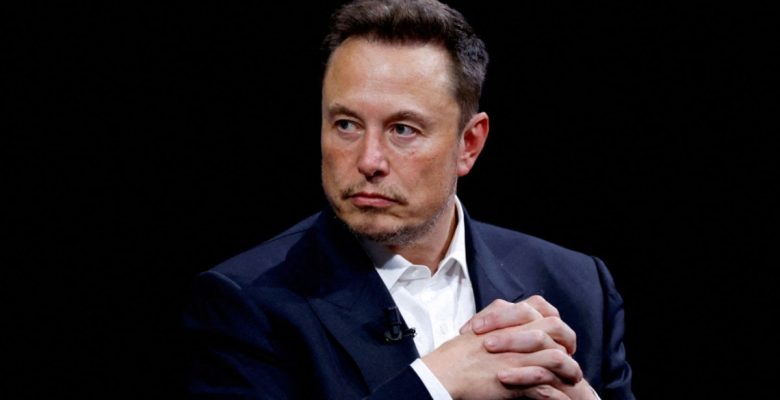 Elon Musk’a “mavi tik” suçlaması