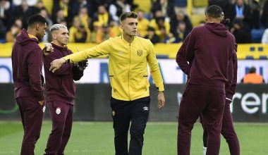 Fenerbahçeliler, Kazımcan Karataş’ı eleştiri yağmuruna tuttu