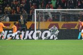 Fernando Muslera, Çekya’da gündemden düşmüyor: Dağ üzere adamı geçmemiz lazım