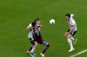 Hakem yorumcuları Beşiktaş – Trabzonspor maçındaki tartışmalı konumları kıymetlendirdi