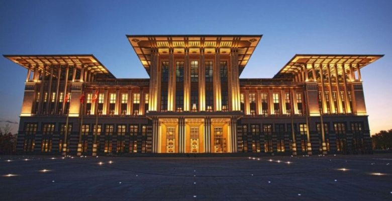 ‘İktidar lüksten vazgeçmedikçe enflasyon düşmez’
