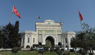 İstanbul Üniversitesi yerleşkesinin kapılarını ziyaretçilere açtı