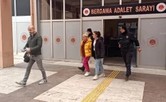 İzmir’de fuhuş operasyonu: Öğrencilere indirimli fiyat tarifeleri yapılan konutta 3 kişi gözaltına alındı