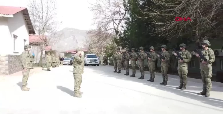 Kara Kuvvetleri Kumandanı Orgeneral Selçuk Bayraktaroğlu, Hakkari ve Şırnak’ta inceleme ve denetlemelerde bulundu