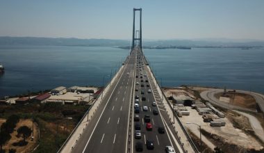 Köprüyü tekrar müteahhitler geçecek