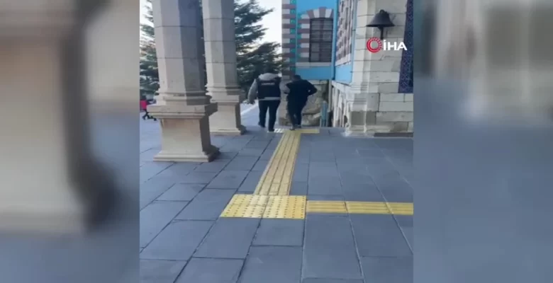 Kütahya’da uyuşturucu satıcısı tutuklandı