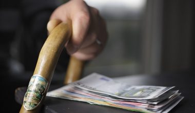 Maaş artırımları bir ayda buhar oldu