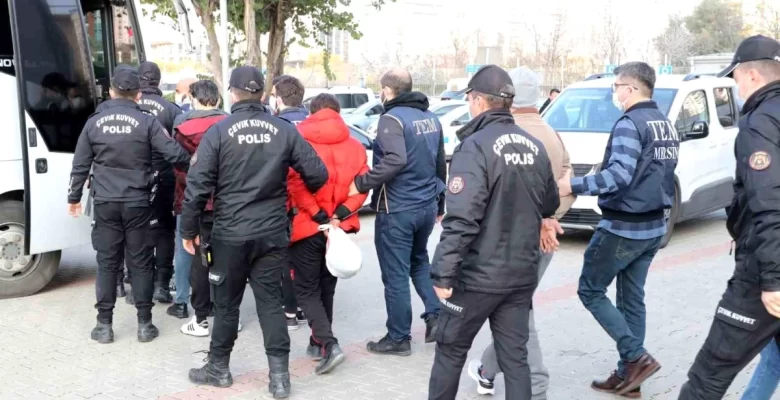 Mersin’de DEAŞ operasyonunda 9 tutuklama