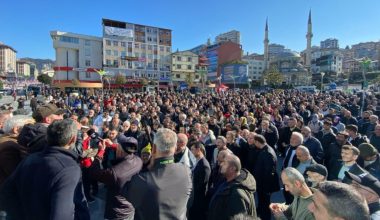 Rize’de Çaykur personelleri meydana indi