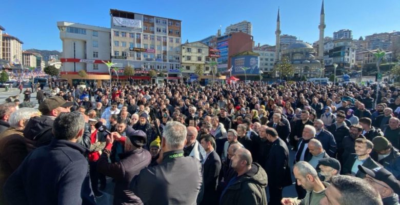 Rize’de Çaykur personelleri meydana indi