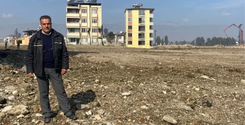 Sarsıntıda haritadan silinen mahalle! 6 bin kişilik mahallede sadece 3 kişi kaldı