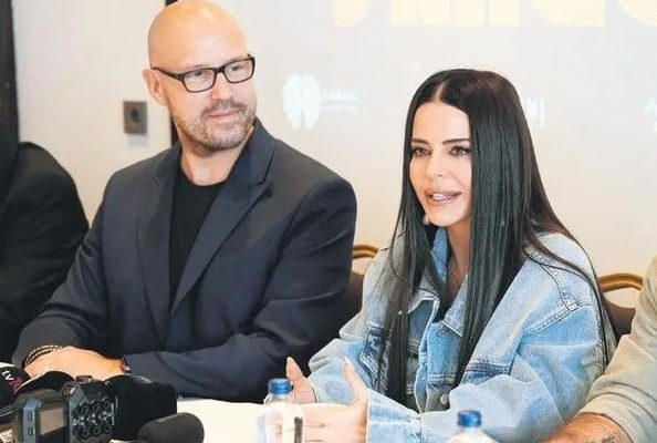 Simge Sağın o ismi sesiyle büyülemiş! ”Onunla birebir sahneyi paylaşacağımız için çok mutluyum”