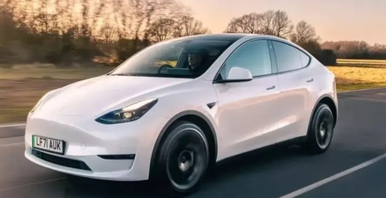 Tesla 2.2 milyon aracını geri çağırıyor