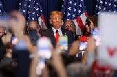Trump Haley’i rakibinin meskeninde yapılan ön seçimde geçti