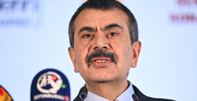 Ulusal Eğitim Bakanı: Müfredat değişikliğini yakın vakitte paylaşacağız