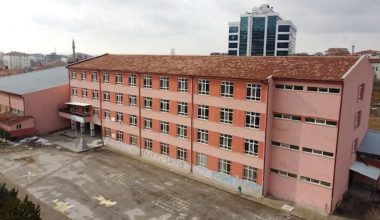 Valilik açıkladı: İstanbul’da 1428 okul tehlike altında