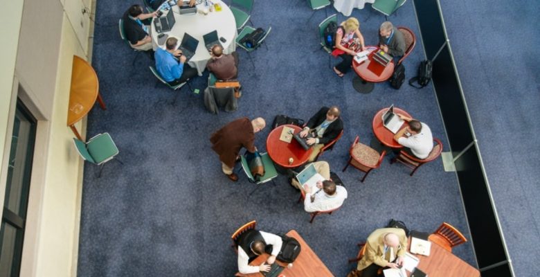 Yapay zeka yüzünden teknoloji şirketleri on binlerce insanı işten çıkardı