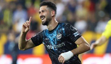 Adana Demirspor’da Emre Akbaba, yol ayrımında
