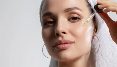 Cildiniz beyazlayacak, lekeleriniz gidecek! Mucizevi tesirleri olan serum….