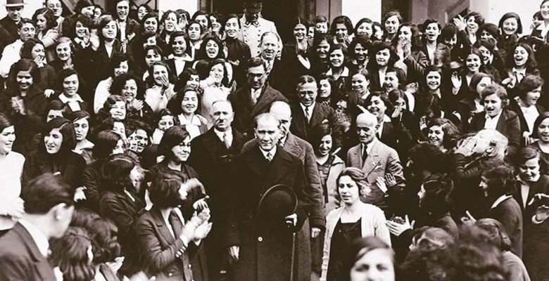 Cumhuriyet’in temel direği: Laiklik